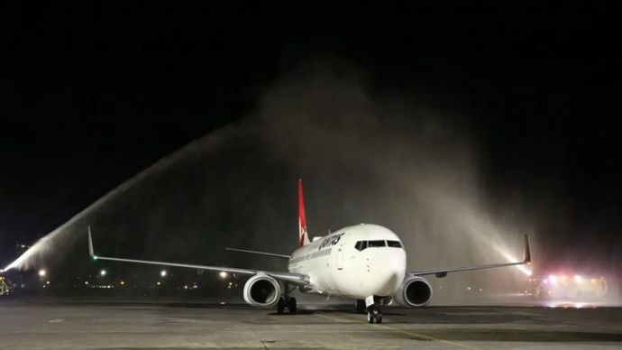 Qantas Airlines saat tiba di Bandara Internasional I Gusti Ngurah Rai Bali.