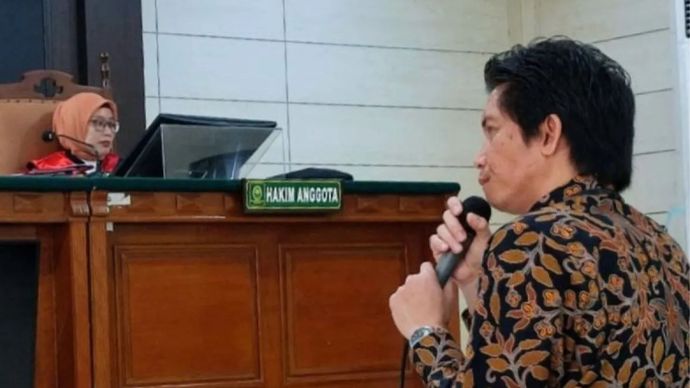 Pada hari Rabu, 9 Juli 2025, Yan Wisnu Prajoko, dekan Fakultas Kedokteran Universitas Diponegoro (Undip) Semarang, diperiksa sebagai saksi di Rumah Sakit Pusat Semarang. 