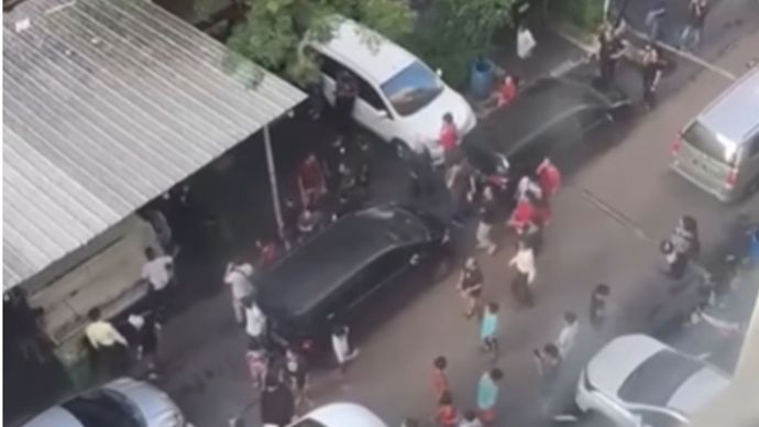 wanita lompat dari apartemen Kalibata City