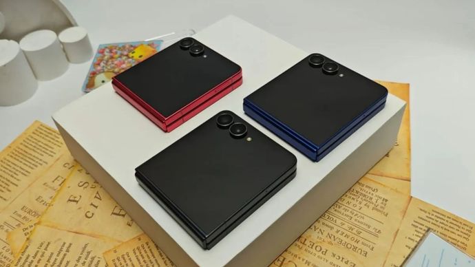Tampilan dari Samsung Galaxy Z Flip7