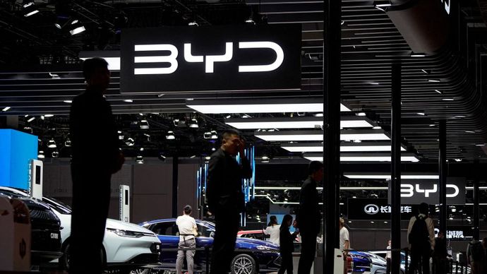 Ilustrasi. Logo BYD. (Foto: Reuters)