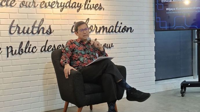R. Wijaya Kusumawardhana, Staf Ahli Bidang Sosial Ekonomi dan Budaya Kementerian Komunikasi dan Digital, saat berpidato di Kantor Kemkomdigi, Jakarta, pada Jumat, 11 Juli 2025.&nbsp;