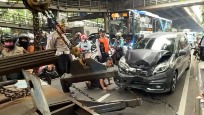 Kecelakaan di Utan Kayu Rawamangun