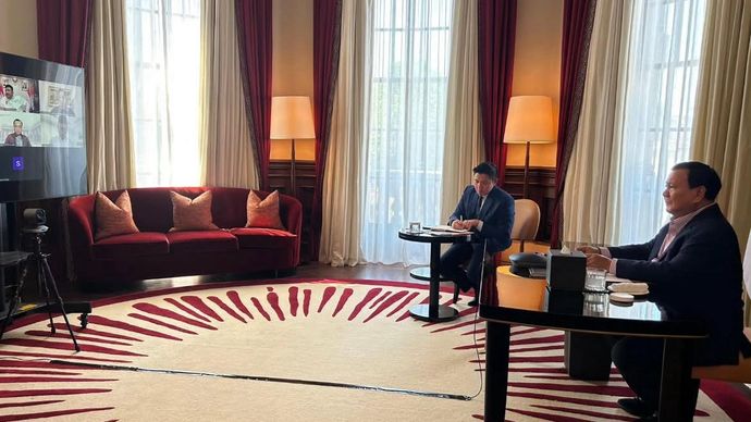 Presiden Prabowo Subianto memimpin rapat membahas sejumlah persoalan di Tanah Air, dari Belgia. 