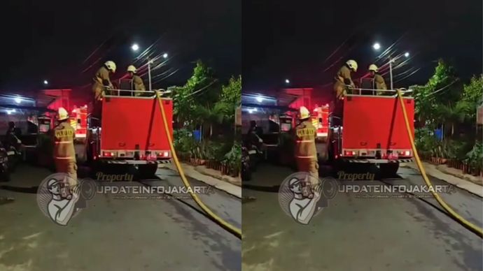 KEBAKARAN DI KAMPUNG MAKASAR, SATU WARGA MENINGGAL DUNIA.. - Kebakaran hebat terjadi di jalan Kerja Bhakti VII RT 003/07, Kampung Makasar Jakarta Timur pada Minggu malam ( 13/07 ) sekitar pukul 21.45 WIB. Sebanyak 12 unit damkar dengan kekuatan 60 personil dikerahkan untuk memadamkan api. Sekitar pukul 22.30 WIB api baru berhasil dilkuasai oleh petugas pemadam.