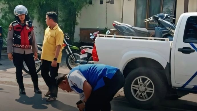 Pelajar tewas terlindas truk di Probolinggo. 
