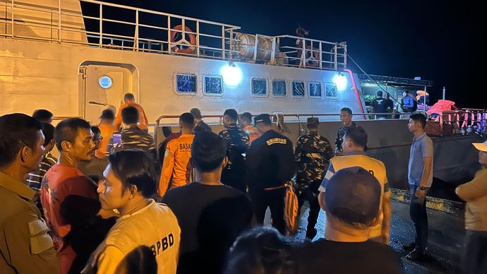 Basarnas Evakuasi Korban Kapal Terbalik Anggota DPRD Mentawai