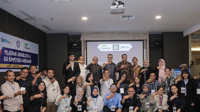 PT Pegadaian, bekerja sama dengan Lembaga Pers Dr. Soetomo (LPDS) dan Dewan Pers, terus memperkuat pilar jurnalisme profesional di Indonesia melalui penyelenggaraan Uji Kompetensi Wartawan (UKW).