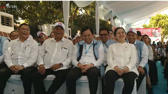Bambang Pacul bersama Sultan Najamudin dan Puan Maharani