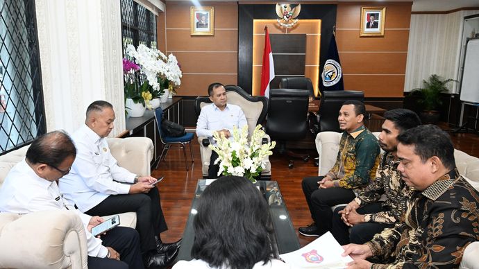 Kementerian Transmigrasi akan mengirimkan 10 peneliti ke Kabupaten Buton Utara untuk memetakan potensi wilayah transmigrasi yang bisa dikembangkan menjadi kawasan investasi. 
