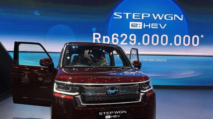 Honda STEP WGN e:HEV dipamerkan pada GIIAS 2025, ICE BSD City, Tangerang, Rabu (23/7/2027). 