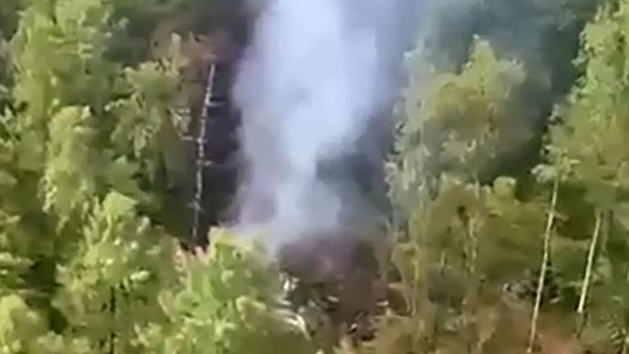 Foto udara lokasi jatuhnya pesawat Antonov AN-24 di dekat kota Tynda, wilayah timur jauh Rusia, pada 24 Juli 2025.