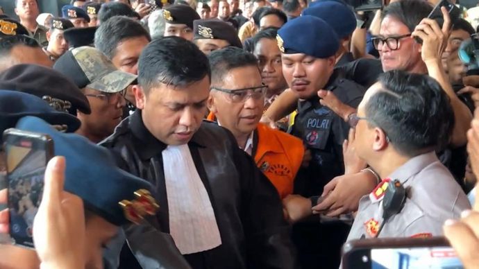 Sekjen PDIP Hasto Kristiyanto jelang sidang vonis kasus Harun Masiku. 