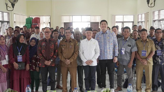 Sosialisasi MBG di Aula Desa Petapahan, Tapung, Riau.