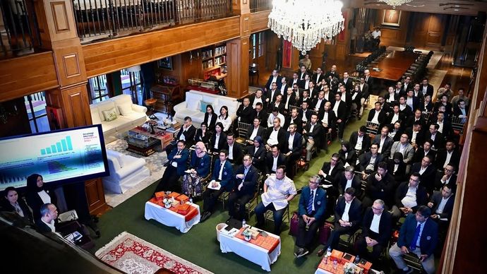 Presiden Prabowo Subianto Temui 82 Profesional Muda di Hambalang