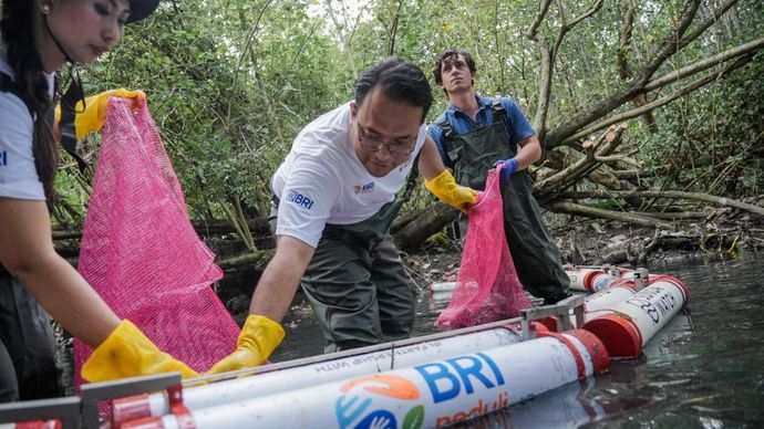 BRI Peduli peringati Hari Sungai Nasional. 
