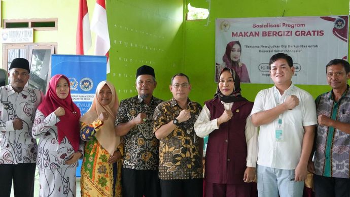 Kegiatan sosialisasi program MBG di Kantor Desa Marga Sakti Bengkulu, Padang Jaya pada Sabtu, 26 Juli 2025. 