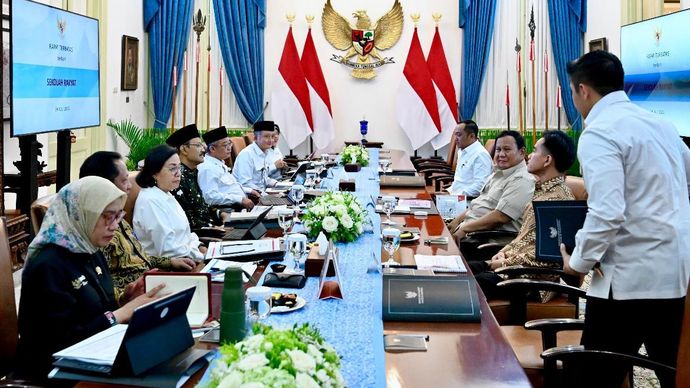 Prabowo Pimpin Rapat Penyelenggaraan Sekolah Rakyat Rintisan Tahun 2025