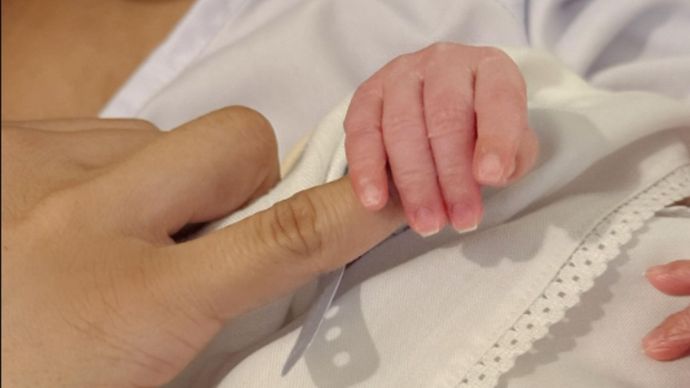 Tangan Bayi Erika Carlina