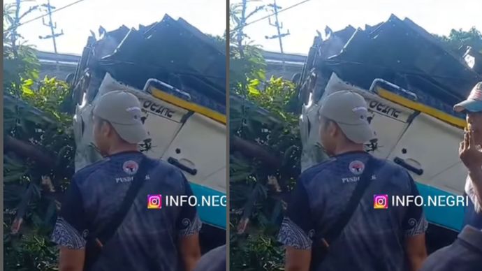 Kecelakaan lalu lintas terjadi di turunan flyover Trosobo, Kecamatan Taman, Sidoarjo jawa timur