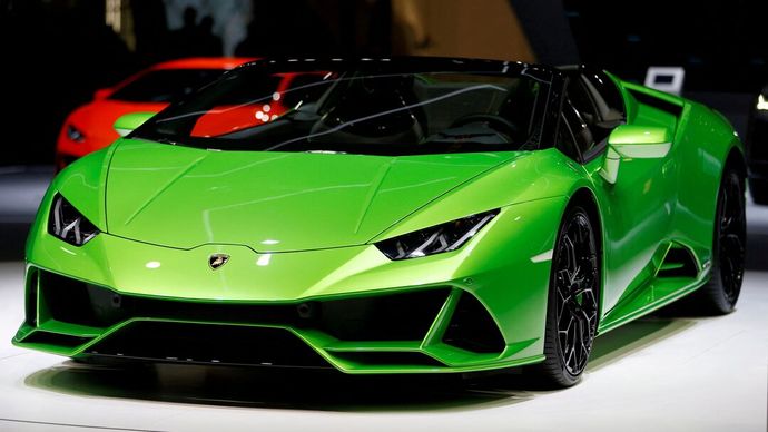 Lamborghini Huracan Evo Spyder dipamerkan di Geneva International Motor Show ke-89 di Jenewa, Swiss, 5 Maret 2019. (Foto: Reuters/Pierre Albouy)