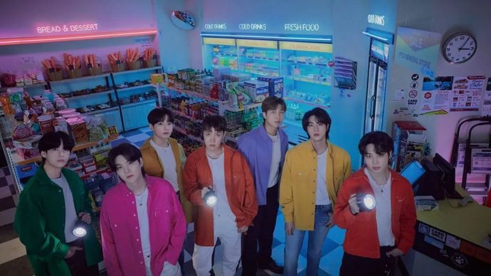 Foto personal grup BTS yang ditampilkan di akun media sosial BigHit Music. (BigHit Music)