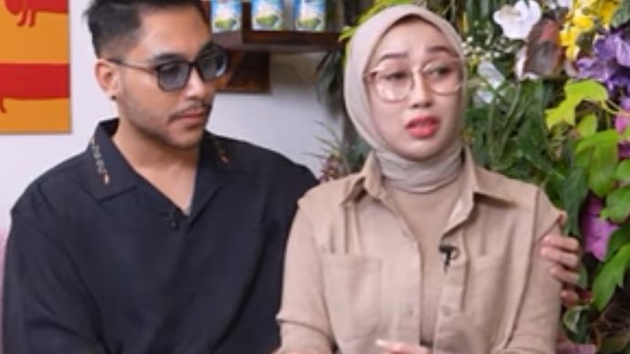 Krisjiana, Reza Gladys