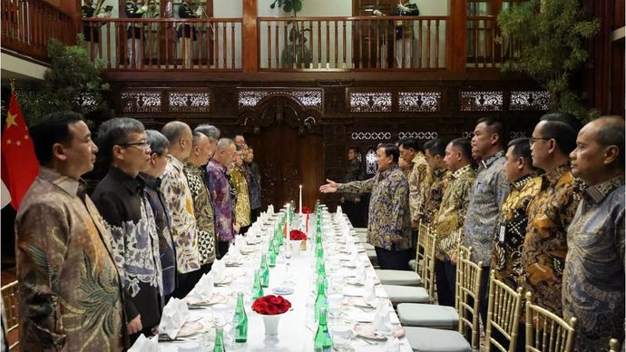 Presiden Republik Indonesia, Prabowo Subianto, menerima kunjungan kehormatan dari Kepala Departemen Pengembangan Peralatan Komisi Militer Pusat Republik Rakyat China, Jenderal Xu Xieqiang