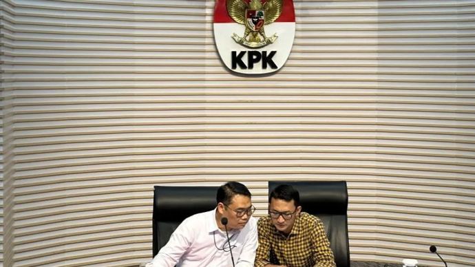 Pelaksana Tugas Deputi Penindakan dan Eksekusi Komisi Pemberantasan Korupsi Asep Guntur Rahayu dan Juru Bicara KPK Budi Prasetyo.