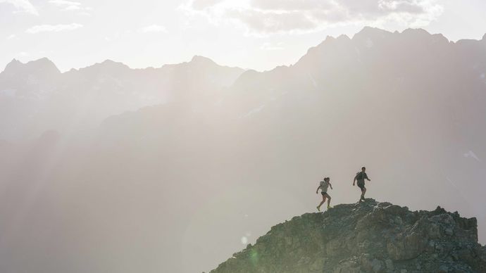 Arc&rsquo;teryx Peringatkan Konsumen Terkait Pembukaan Toko Tidak Resmi di Salah Satu Mal Besar Jakarta.