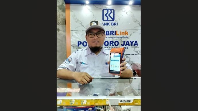 AgenBRILink Podomoro Jaya yang dikelola oleh Syamsuardi menjadi bagian dari jaringan BRI yang berperan aktif menjembatani kebutuhan finansial masyarakat, terutama petani. (Foto: Istimewa)
