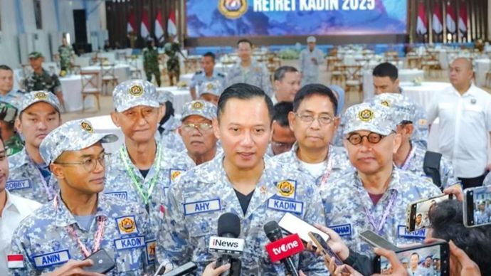 Menko Bidang Infrastruktur dan Pembangunan Kewilayahan RI Agus Harimurti Yudhoyono ketika menjawab pertanyaan wartawan di Magelang, Sabtu (9/8/2025).