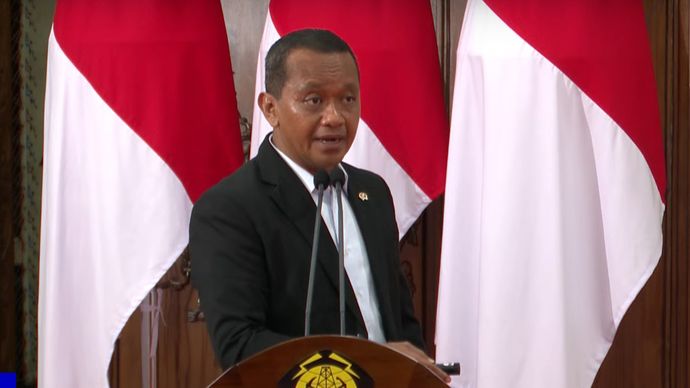 Menteri Energi dan Sumber Daya Mineral (ESDM) Bahlil Lahadalia menyampaikanrealisasi investasi di sektor ESDM pada Semester I 2025 mencapai 13,9 miliar dolar AS atau sekitar Rp225,8 triliun.
