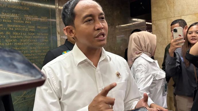 Menhut Raja Juli Antoni menjawab pertanyaan wartawan usai acara puncak peringatan Hari Konservasi Alam Nasional (HKAN) 2025 di Jakarta, Senin, 11 Agustus 2025.