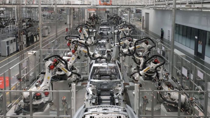 Proses produksi kendaraan listrik di pabrik Xiaomi. (Foto: Xiaomi via CarNewsChina) 