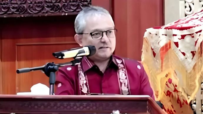 Tangkapan layar-Kepala Perpusnas E. Aminudin Aziz dalam webinar Kebangsaan dan Bung Hatta menyalakan Obor Literasi yang diselenggarakan di UPT Perpustakaan Proklamator Bung Hatta, Sumatra Barat, diikuti dalam jaringan di Jakarta pada Selasa (12/8/2025).