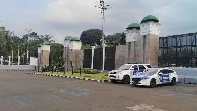 lustrasi - Suasana di depan gedung Dewan Perwakilan Rakyat (DPR)/Majelis Perwakilan Rakyat (MPR), Selasa (20/5/2025). 
