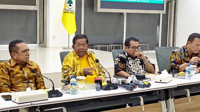Wakil Ketua Umum Partai Golkar Idrus Marham (kedua dari kiri). Rabu, 13 Agustus 2025.