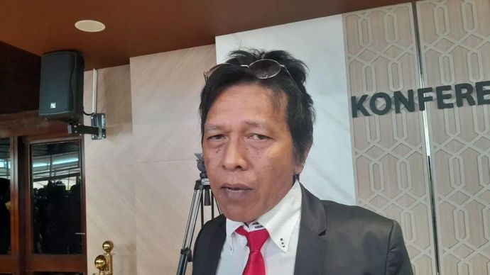 Wakil Ketua Badan Aspirasi Masyarakat (BAM) DPR RI yang juga Wakil Sekretaris Jenderal Bidang Komunikasi PDIP Adian Napitupulu usai menghadiri Sidang Tahunan MPR RI dan Sidang Bersama DPR-DPD RI Tahun 2025 di Gedung Nusantara, Kompleks Parlemen, Jakarta, Jumat, 15 Agustus 2025.