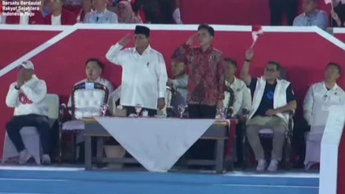 Presiden Prabowo Subianto dan Wakil Presiden Gibran Rakabuming Raka menghadiri Karnaval kemerdekaan di Monas, Jakarta. 