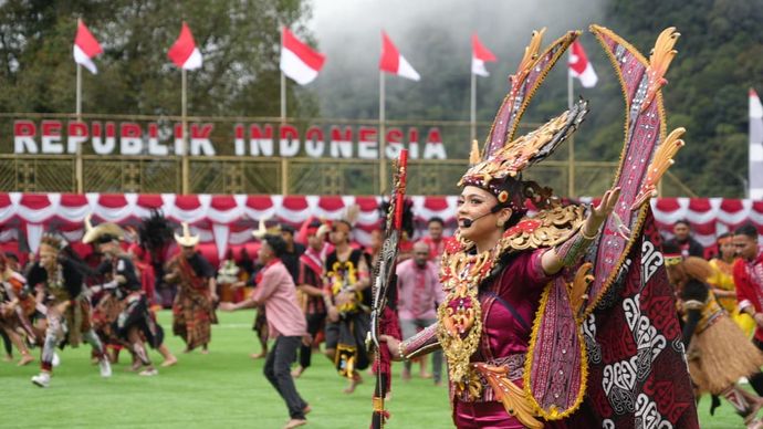Pagelaran seni usai Upacara  Pengibaran Bendera Merah Putih  memperingati HUT ke-80 RI di PT Freeport Indonesia Tembagapura, Papua Tengah.