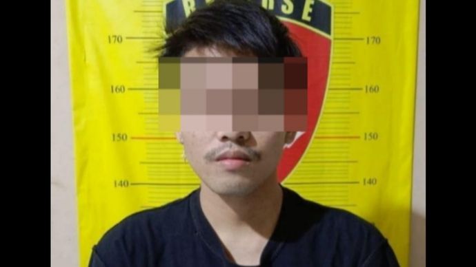 Salah seorang tersangka, FY. 