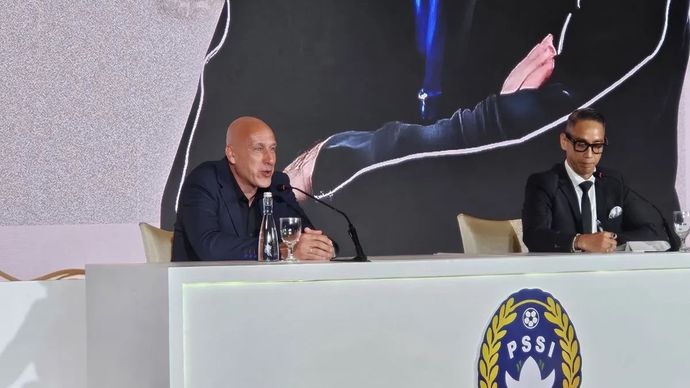 Direktur teknik PSSI yang baru, Alexander Zwiers.