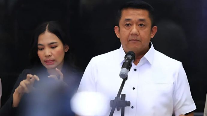 Kasubdit 1 Dittipidsiber Bareskrim Polri Kombes Pol. Rizki Agung Prakoso (kanan). 