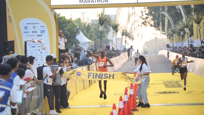 Pelari Asal Kenya Juarai Maybank Marathon 2025