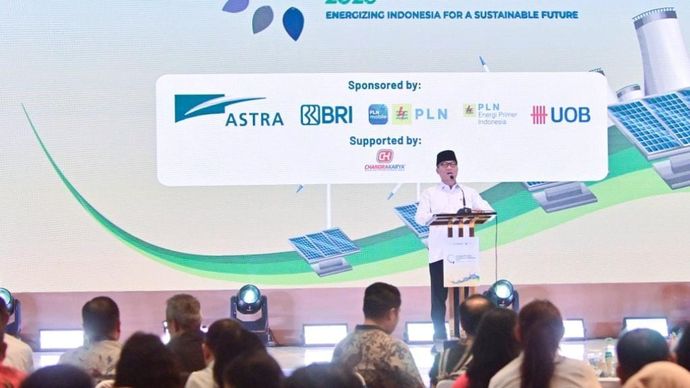 Menteri Desa dan Pembangunan Daerah Tertinggal Yandri Susanto di acara Nusantara Energy Forum 2025.