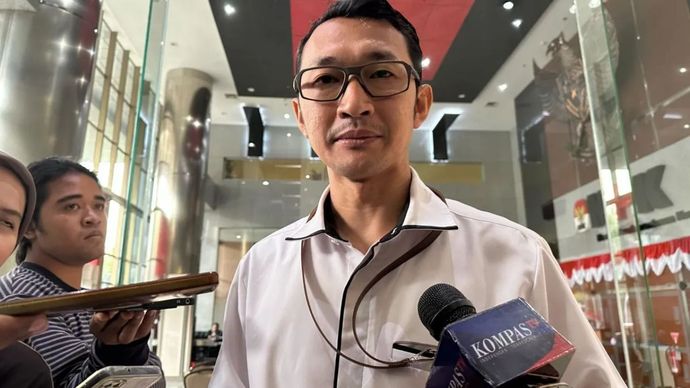Juru Bicara Komisi Pemberantasan Korupsi Budi Prasetyo saat memberikan keterangan di Gedung Merah Putih KPK, Jakarta, Senin (25/8/2025).