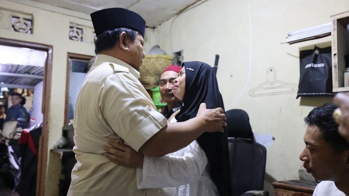 Presiden Republik Indonesia Prabowo Subianto melayat ke rumah duka almarhum Affan Kurniawan