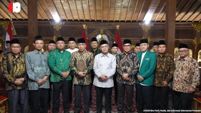 Presiden Prabowo Subianto mengundang 16 organisasi masyarakat (ormas) Islam ke kediaman pribadinya di Hambalang, Kabupaten Bogor, Jawa Barat