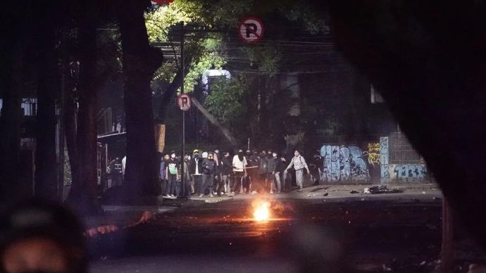 Situasi saat kepolisian bersama TNI melakukan patroli di kawasan Tamansari, Kota Bandung, Jawa Barat, Senin 1 September 2025. (ANTARA/HO-Polda Jabar)